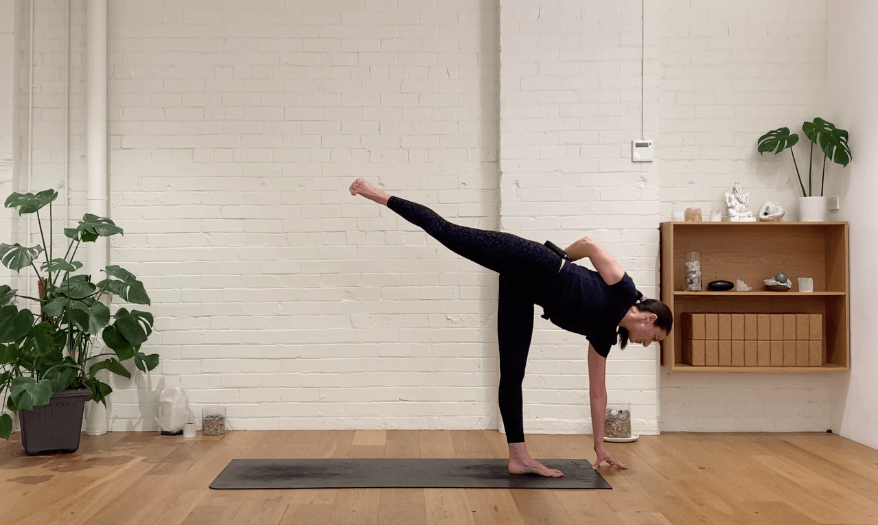 Yoga Evolve Bend & Bind Selph Health Studios