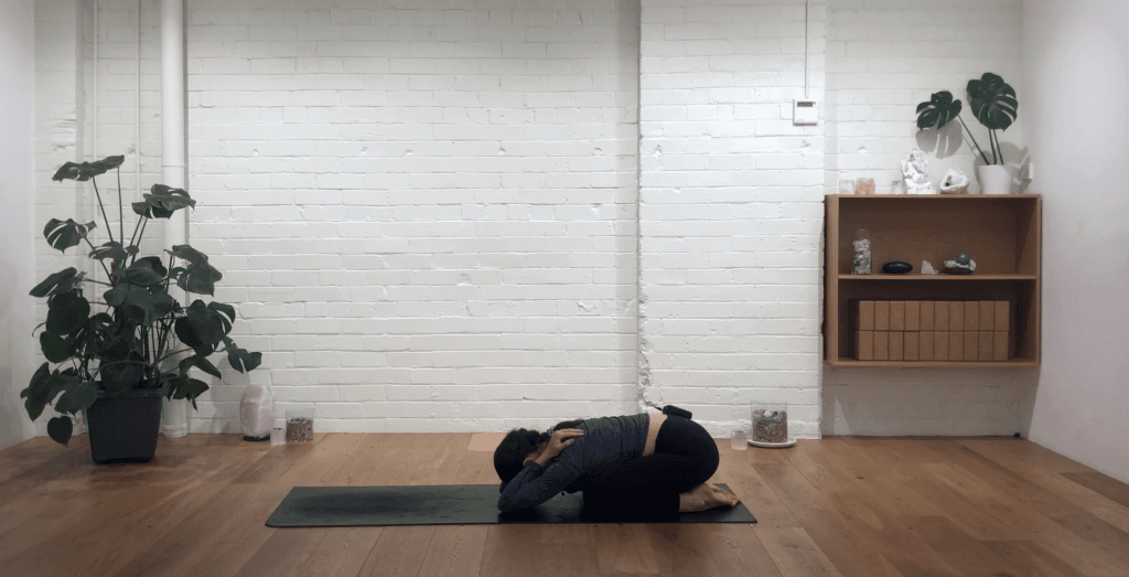 Yoga Evolve - Heart Space Flow