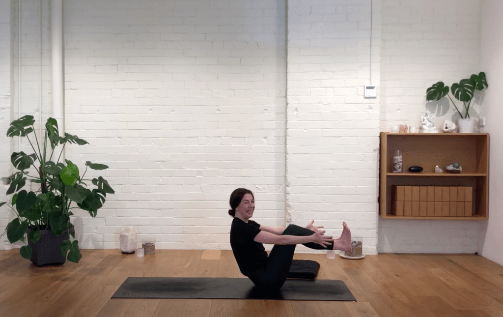 Yoga Evolve - Salute The Sun